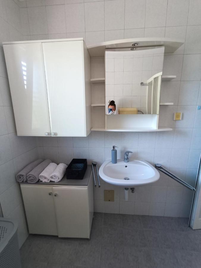 Cornelia Apartment